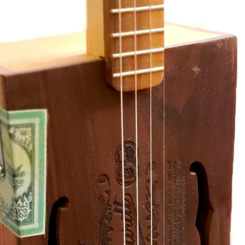 Cigar Box Guitar "WhiskyTone" - Imagen 10