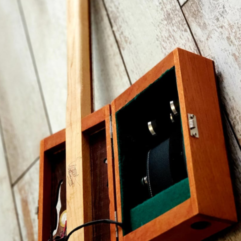 Cigar Box Guitar "WhiskyTone" - Imagen 7